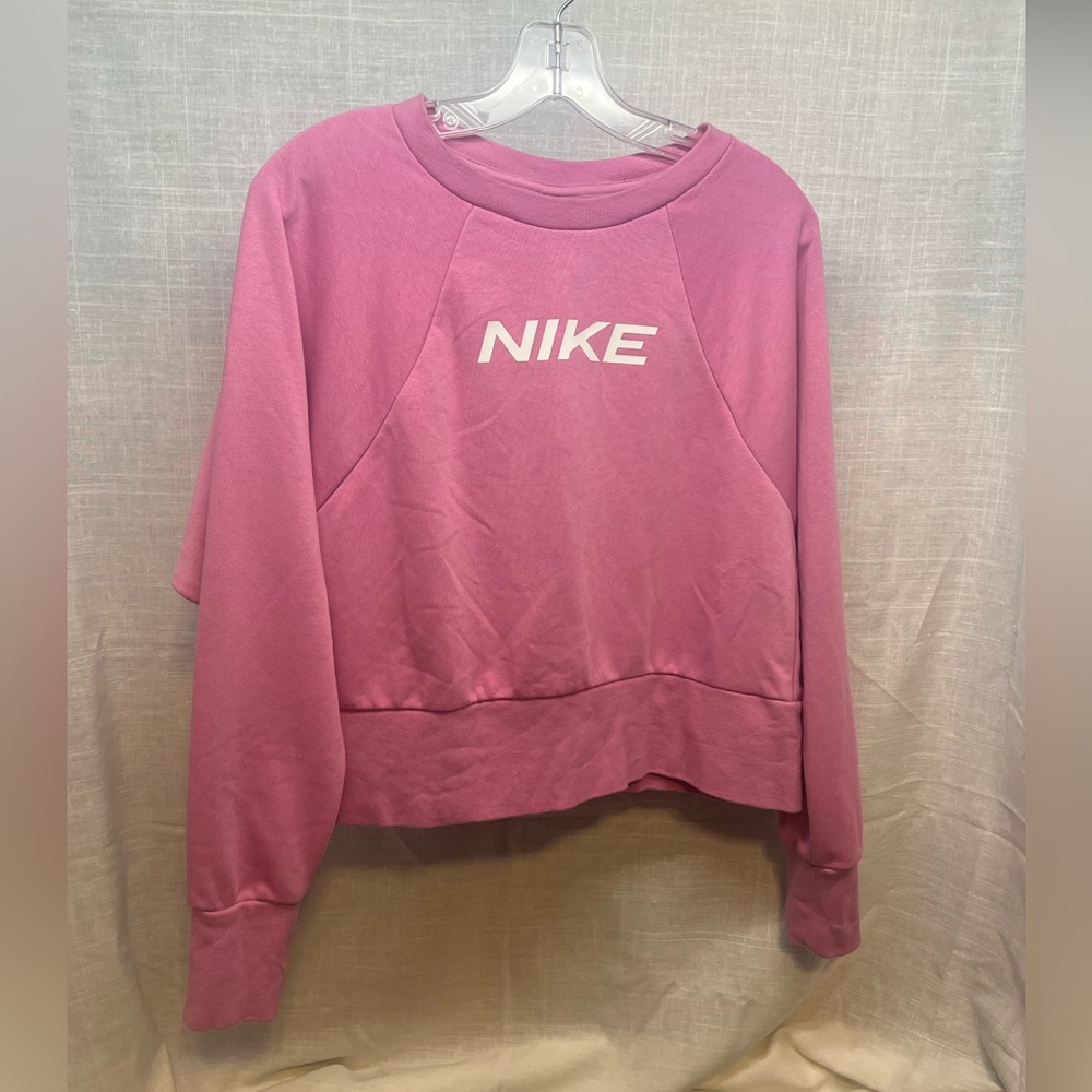 Oversized Nike crop crew neck sweatshirt pink size Medium